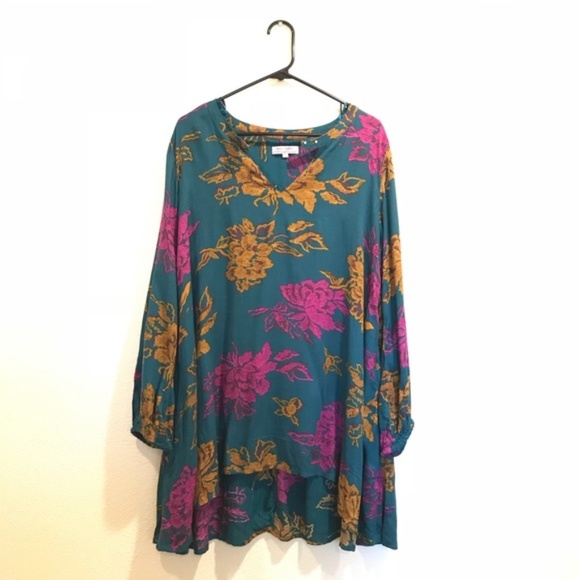 World Market | Floral Tunic Top - Picture 2 of 8